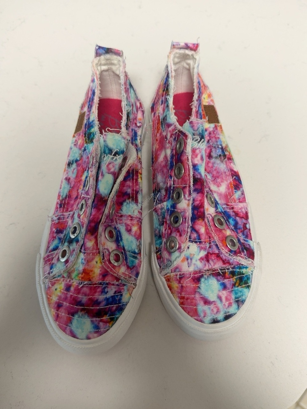Kids Blowfish Malibu Play Rainbow Tie Dye Canvas Slip On Sneakers Distressed
